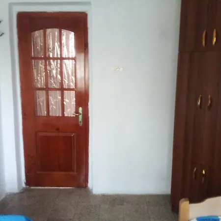 Dhome Me Qera Apartment *